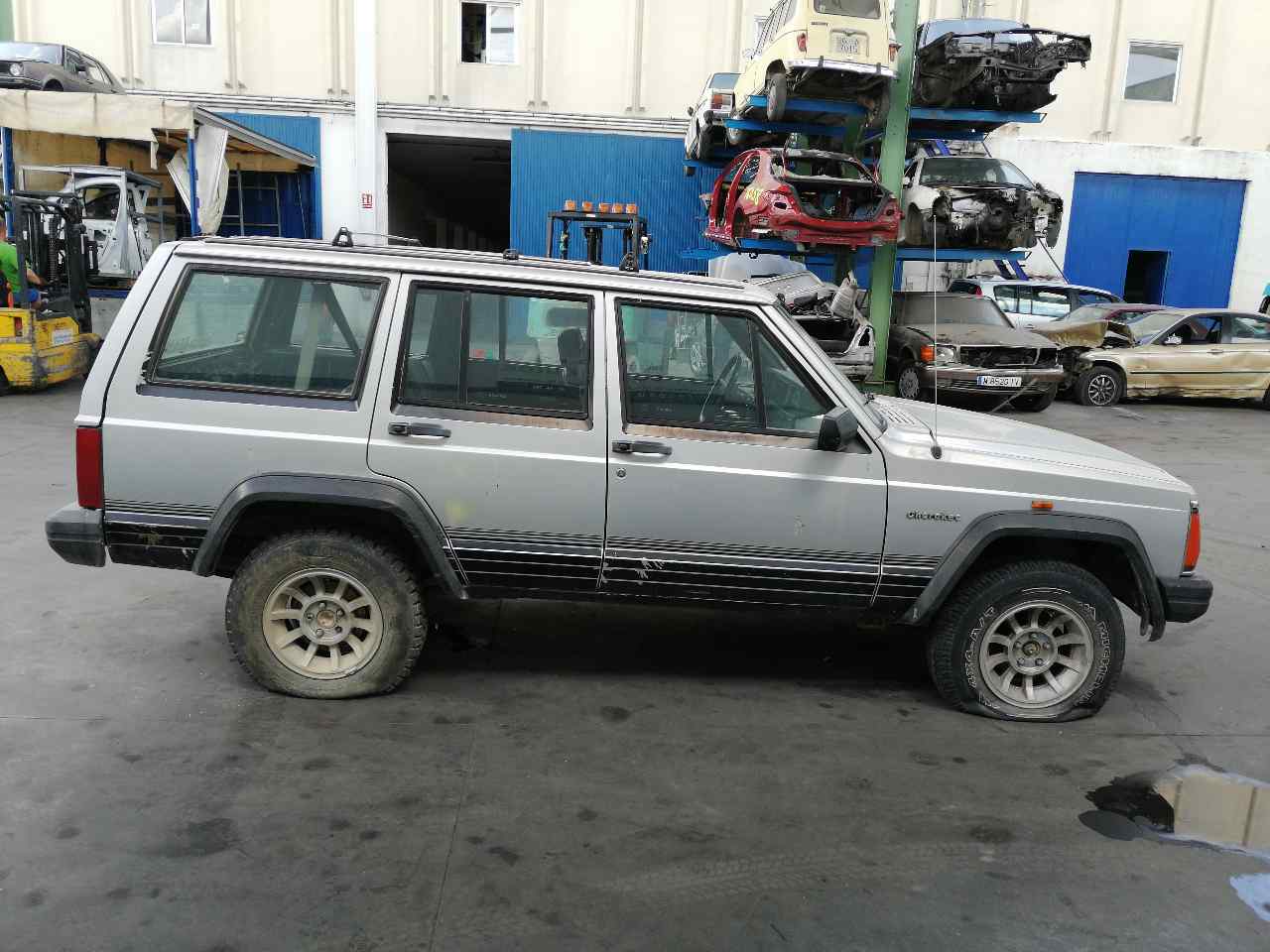 JEEP Cherokee 2 generation (XJ)  (1997-2001) Panser +GRIS 24131437