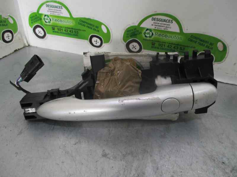 RENAULT Scenic 2 generation (2003-2010) Външна дръжка на предна дясна врата CAJA2,5PUERTAS 20791269