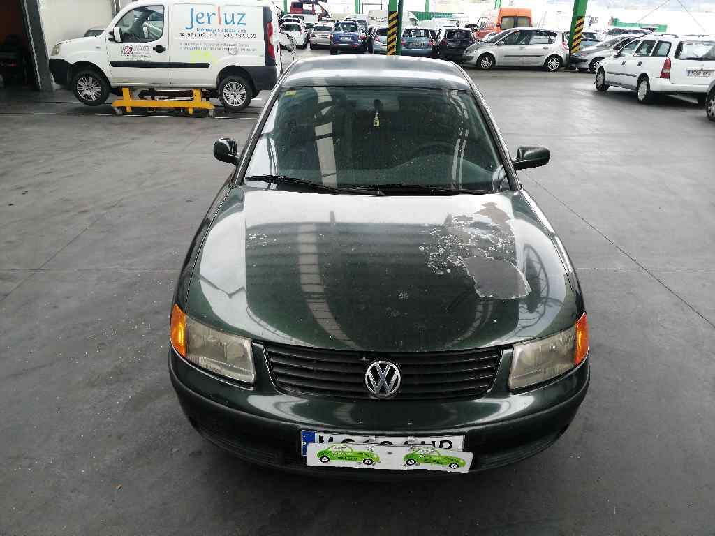 VOLKSWAGEN Passat B5 (1996-2005) Стартер LGK, LGK+330776 19705681