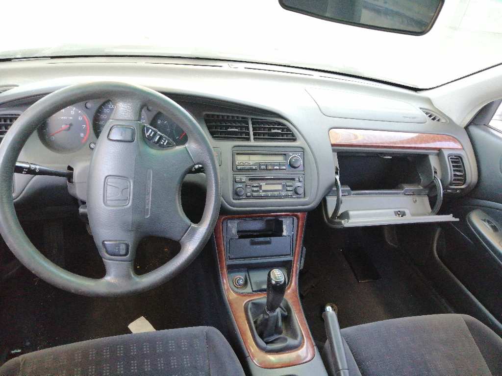 AUDI Accord 6 generation (1997-2002) Serrure de porte avant gauche 4PUERTAS,4PUERTAS+6PINES 19696728