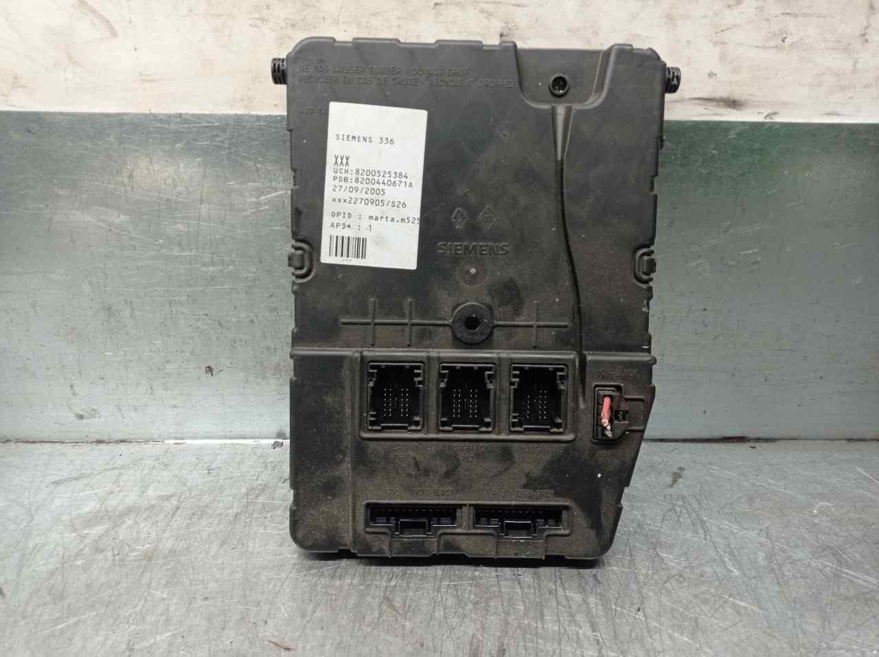 RENAULT Megane 2 generation (2002-2012) Fuse Box S118400150D,SIEMENS,8200525384+ 24123635