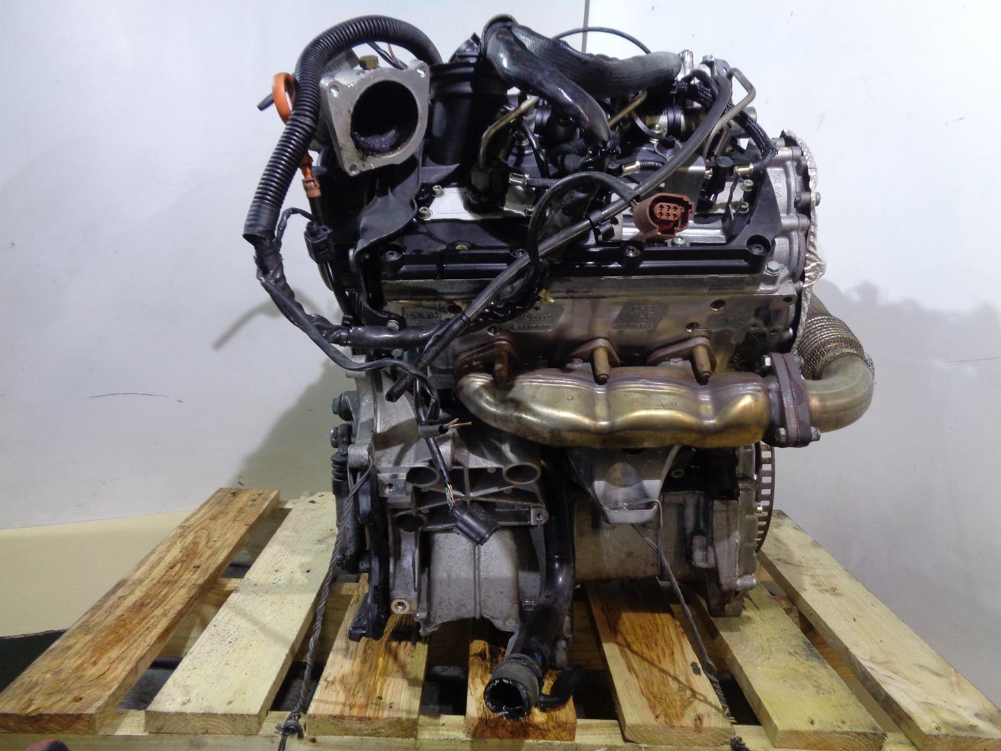 AUDI A4 B6/8E (2000-2005) Двигатель BKN, 002049, 059100033D 19877765