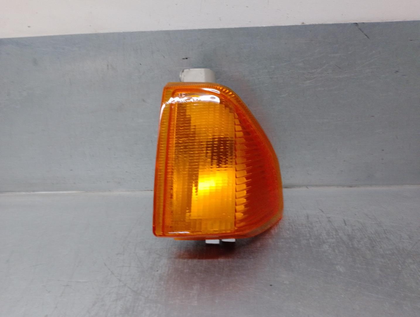 FORD Orion 2 generation (1986-1990) Front left turn light 7008653 24142574