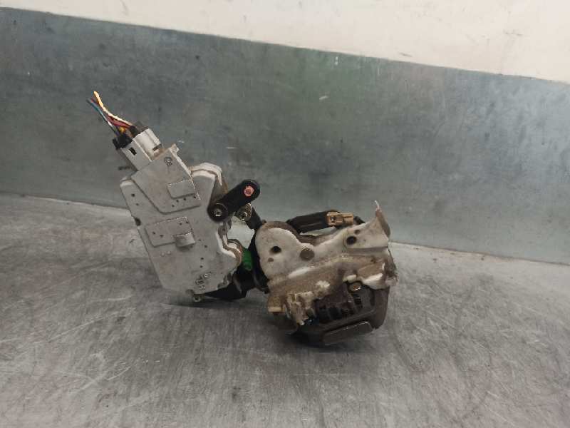 VAUXHALL Almera N16 (2000-2006) Rear Left Door Lock 6PINES, 4PUERTAS 24112340