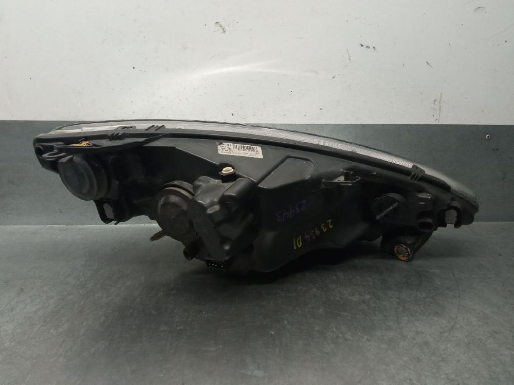 Faro izquierdo NFU 9644997280 de Peugeot 1007 (km_) 2005-0 109 CV con 147000 km - pieza usada