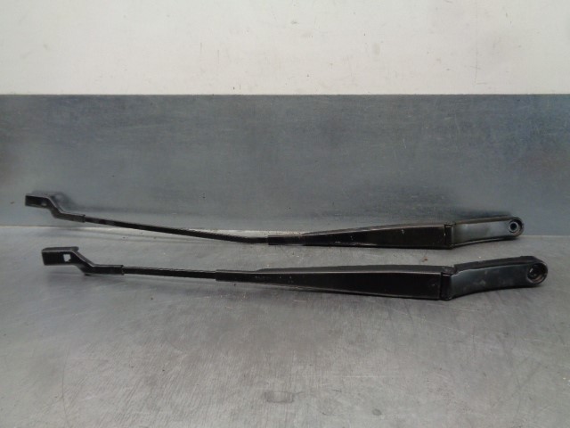 SEAT Alhambra 2 generation (2010-2021) Bras d'essuie-glace avant 1S1955409B, 1S1955410B 19804384