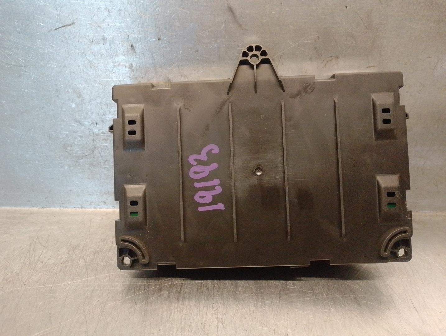 CITROËN C6 1 generation (2004-2012) Fuse Box 9656148180, S120017001H 24180382