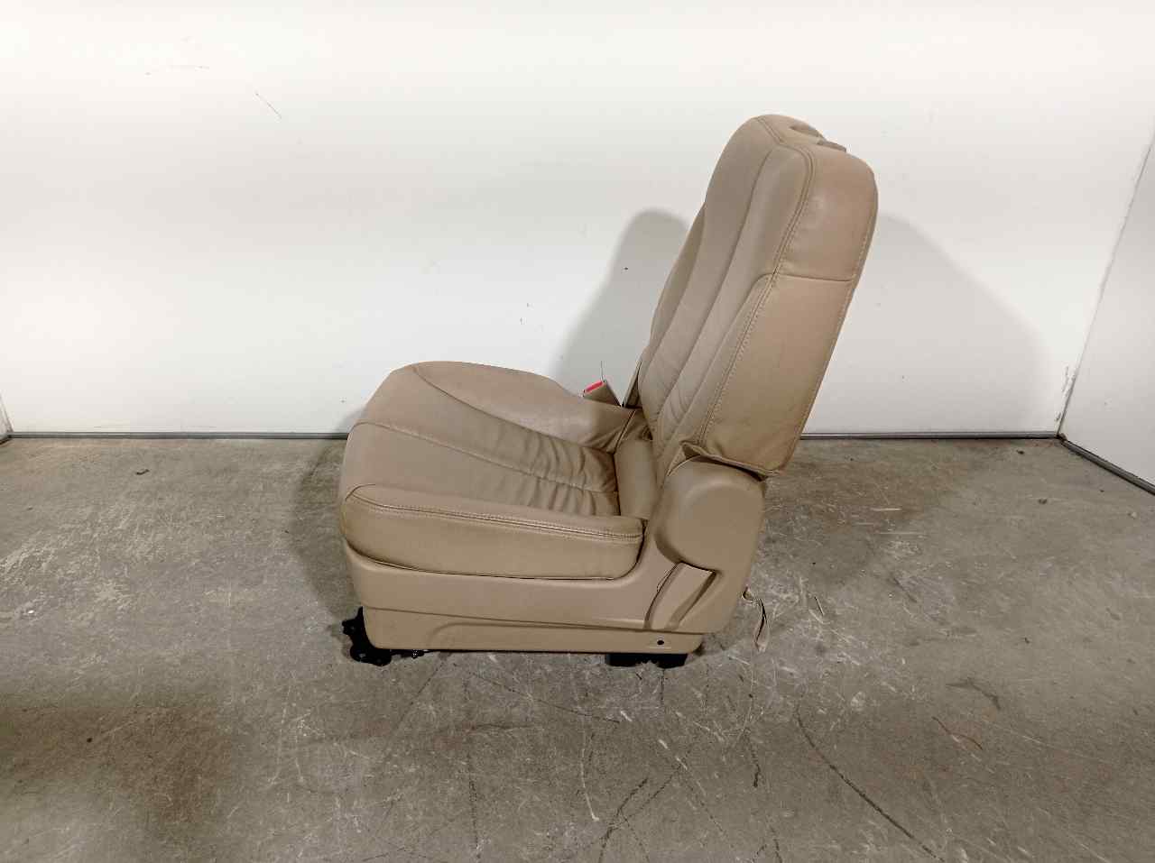 KIA Carnival 2 generation (2006-2010) Rear Seat 4701668,CUEROMARRON,5PUERTAS-TERCERAFILA 21719528