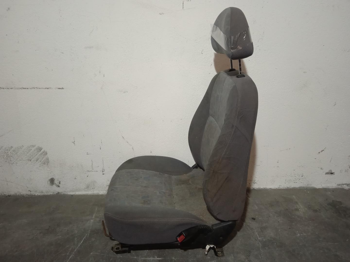 NISSAN Accent X3 (1994-2000) Front Right Seat 3PUERTAS,3PUERTAS+ 19839092