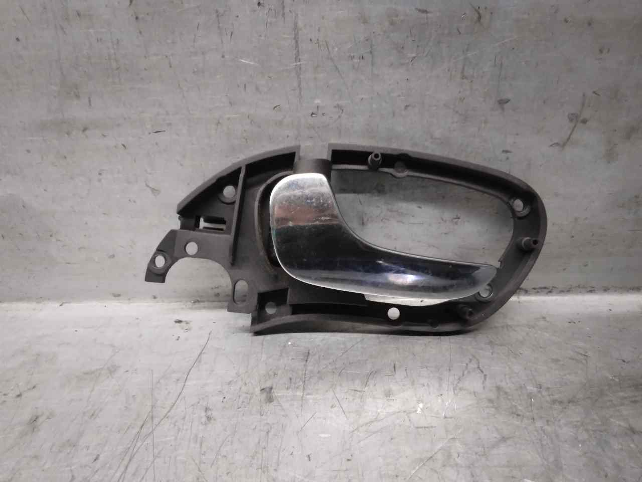 SEAT Toledo 2 generation (1999-2006) Poignée d'ouverture interne arrière gauche 1M0837113, 1M0837113 24207317