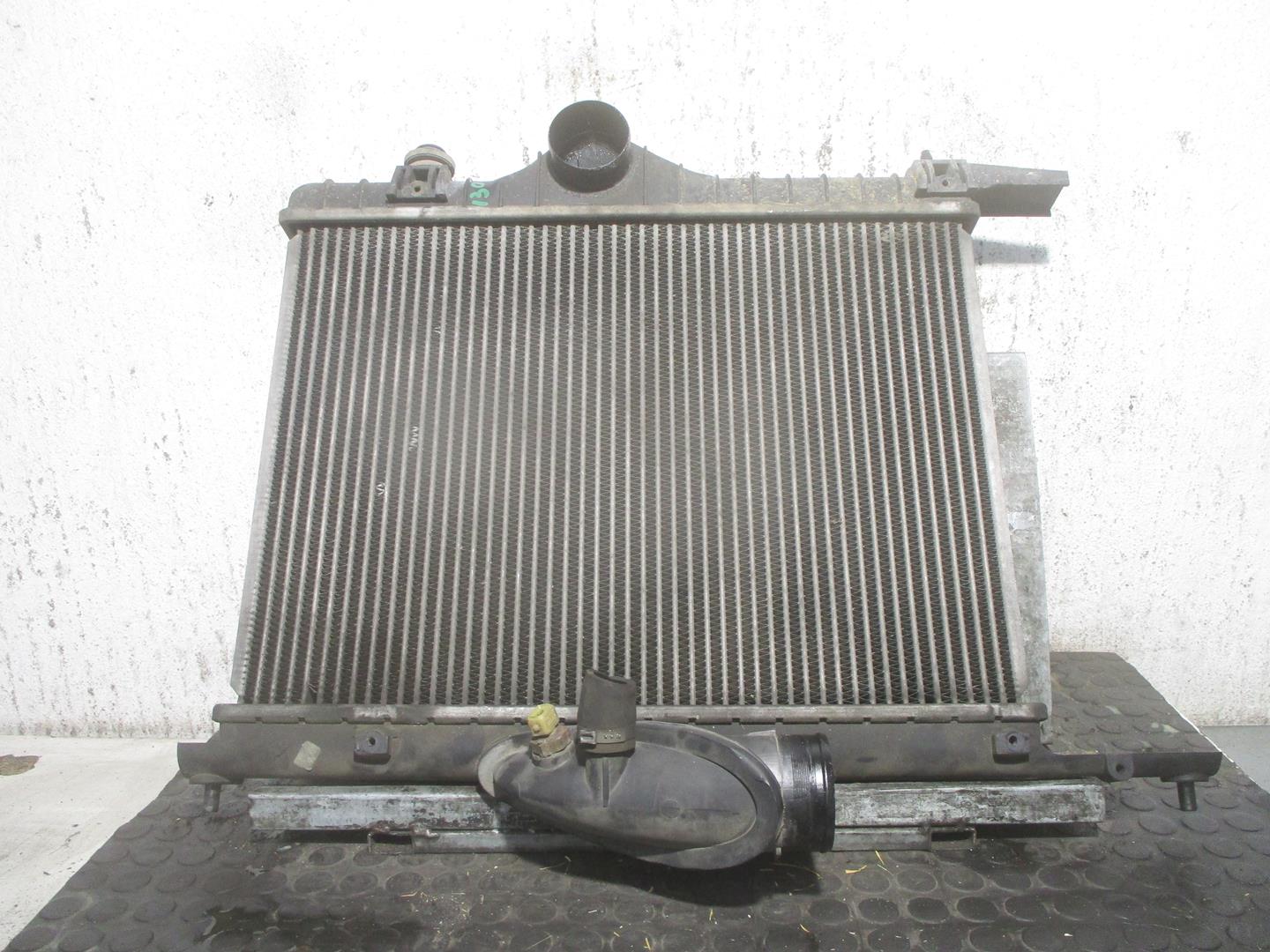 VOLVO V40 1 generation (1996-2004) Feltöltőlevegő-hűtőrács 30821931 19737943