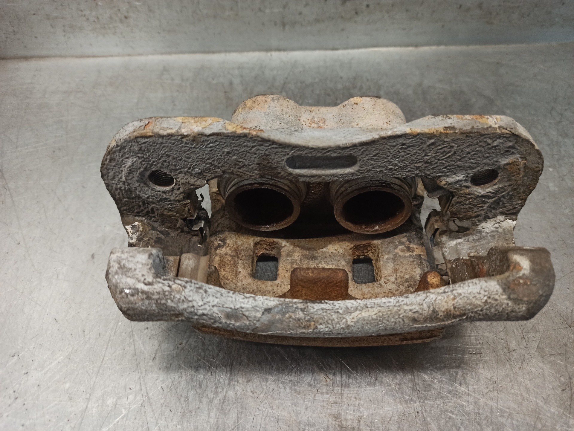 Pinza de freno delantera derecha WL 1454526 de Ford Ranger (et) 2005-2012 143 CV con 263000 km - pieza usada