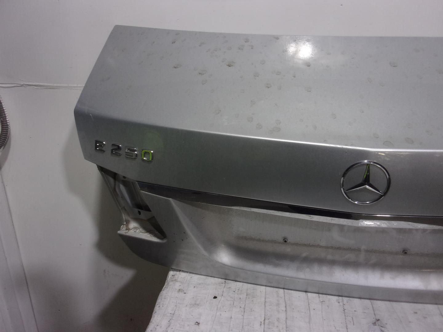 MERCEDES-BENZ E-Class W212/S212/C207/A207 (2009-2016) Bagasjelokk bak A2127500275, GRIS, 4PUERTAS 24174474