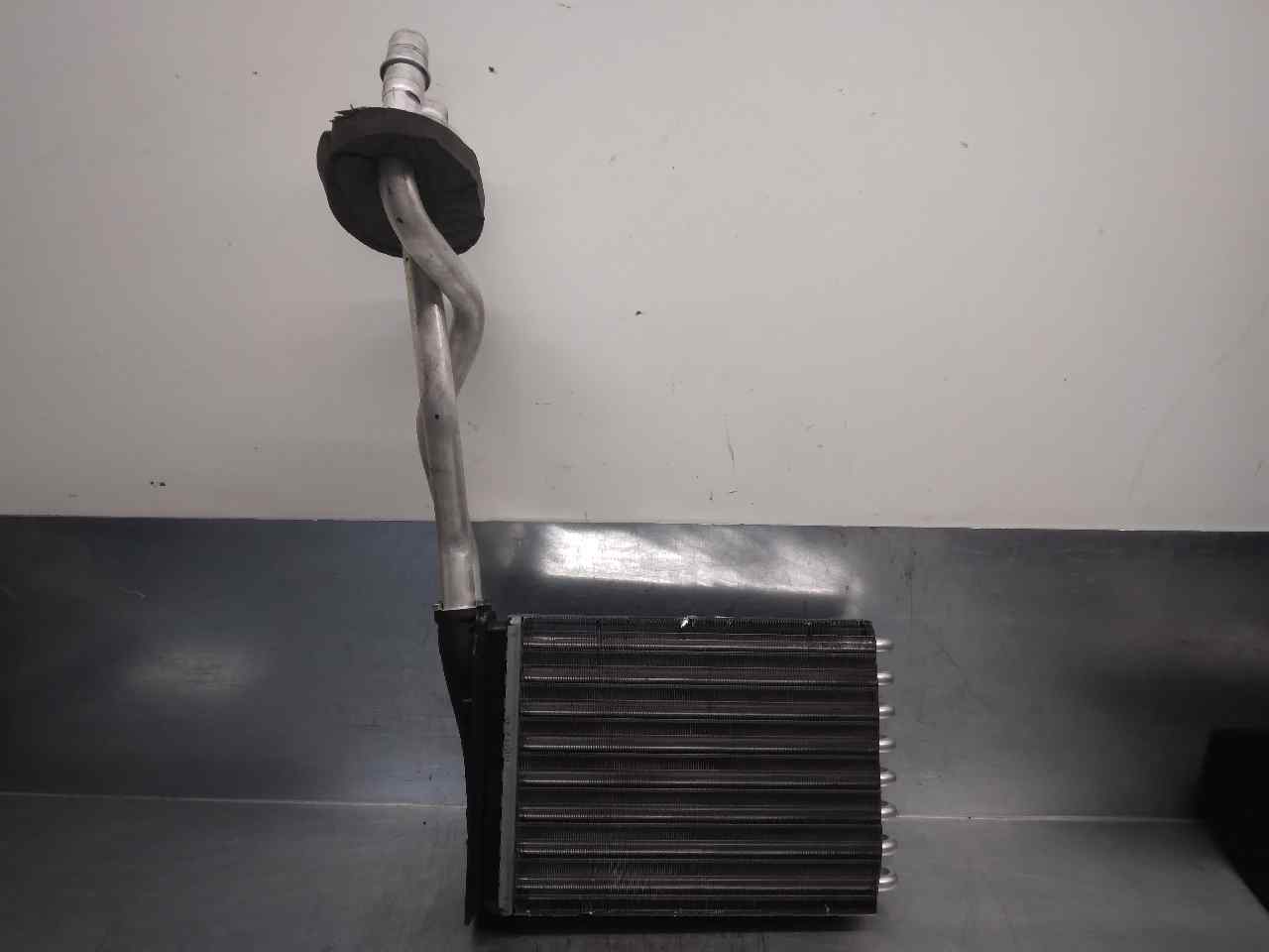 PEUGEOT 208 Peugeot 208 (2012-2015) Radiateur de climatisation 1608182480 19846837