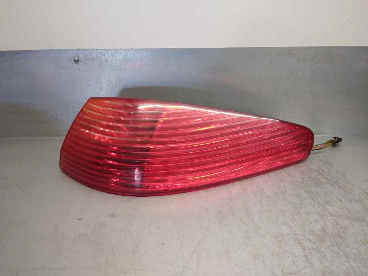 PEUGEOT 607 1 generation (2000-2008) Rear Right Taillight Lamp 96295391, DEALETA, 4PUERTAS 19878047