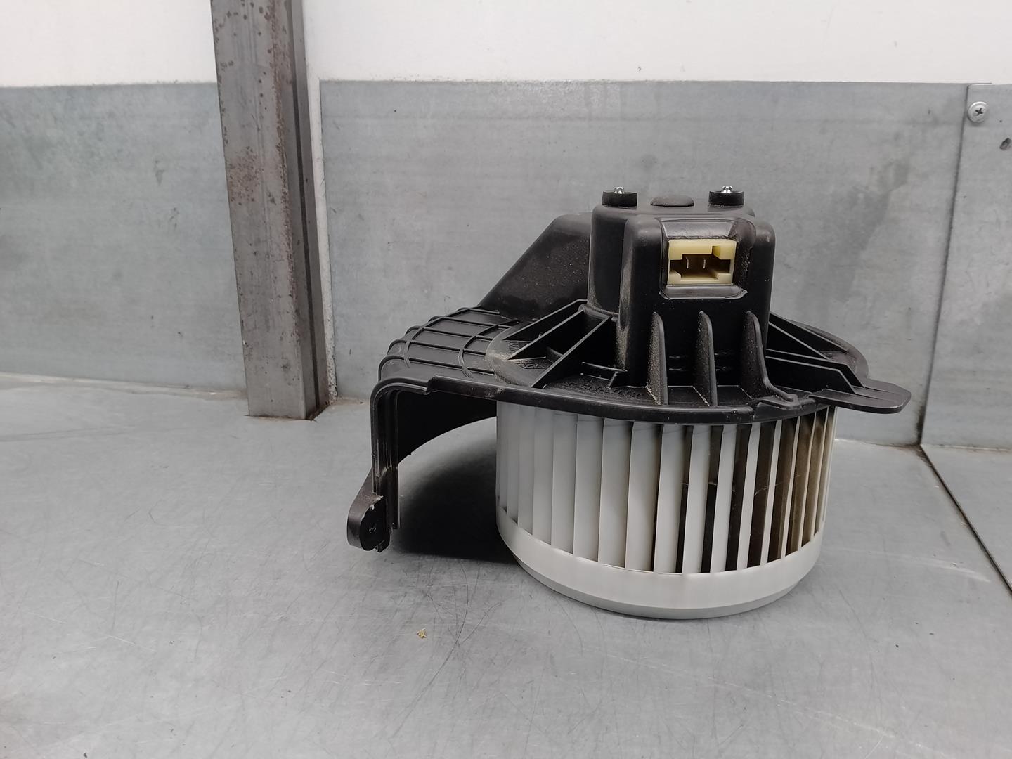 RENAULT Kangoo 2 generation (2007-2021) Motor încălzitor interior 173830100 24163671