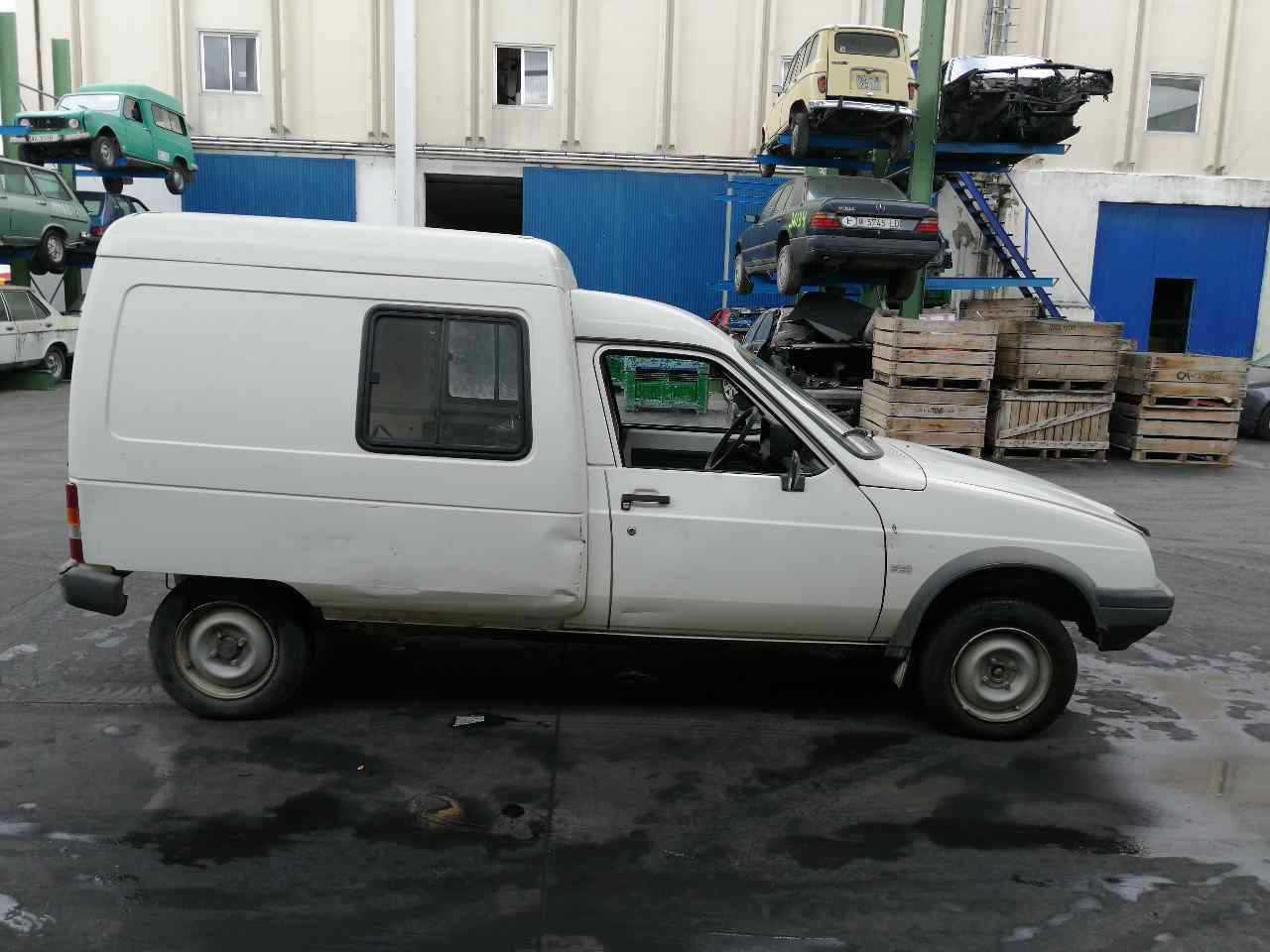 RENAULT C15 Передняя правая дверь 4PUERTAS, 4PUERTAS+BLANCA 19839074