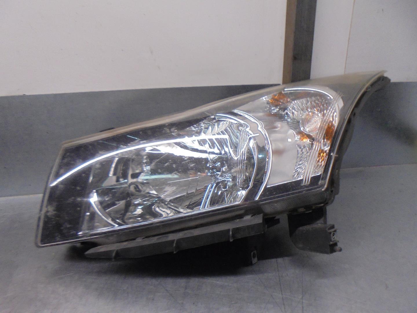 CHEVROLET Cruze 1 generation (2009-2015) Front Left Headlight 95956271 21749712