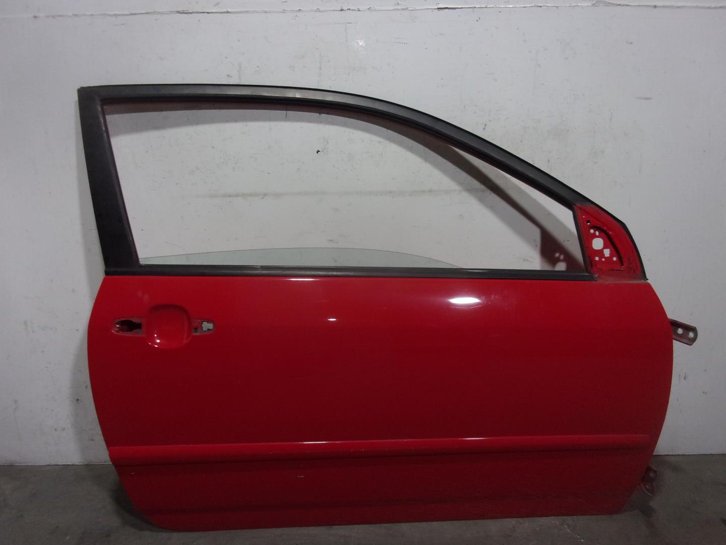 TOYOTA Corolla E120 (2000-2008) Front Right Door 6700102151, ROJA, 3PUERTAS 24200898