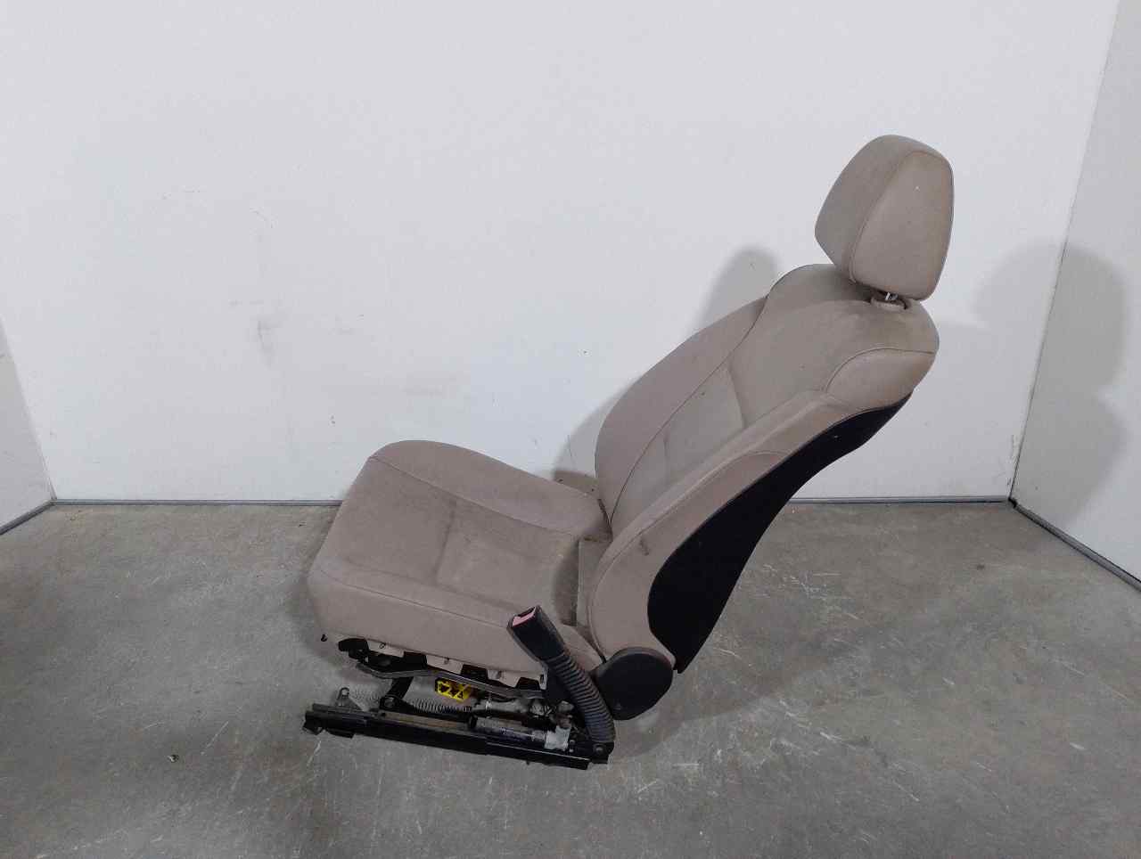 BMW 5 Series E60/E61 (2003-2010) Front Right Seat 4595757, CUEROBEIGE, 4PUERTAS 21705667