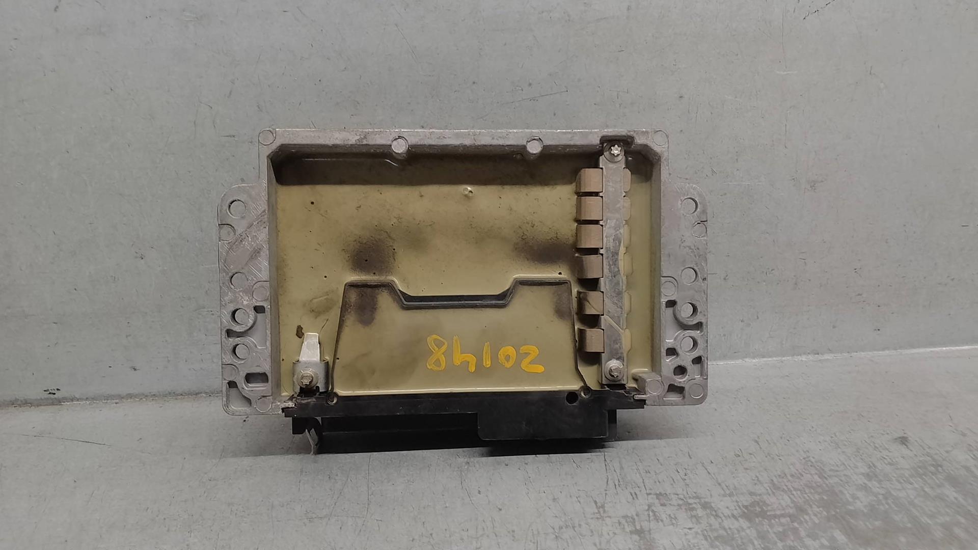 RENAULT Clio 3 generation (2005-2012) Engine Control Unit ECU 8200020959, S115303102C, SIEMENS 24219822