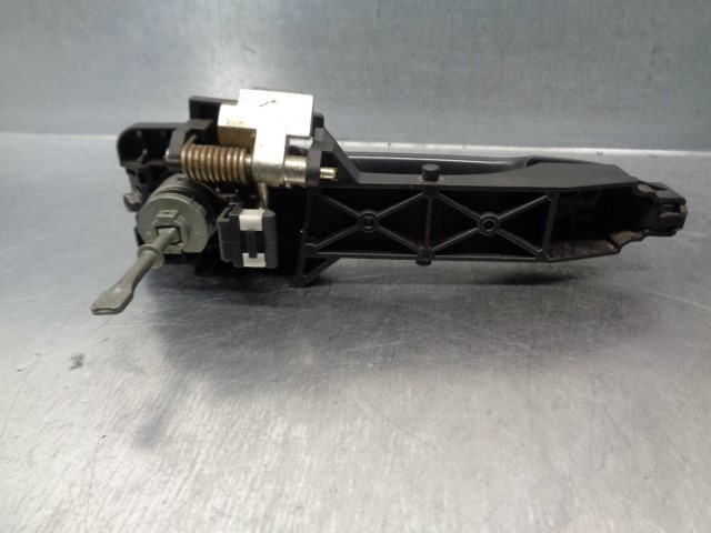 HYUNDAI i30 FD (1 generation) (2007-2012) Främre vänstra dörrens yttre handtag 826511H000 19858587