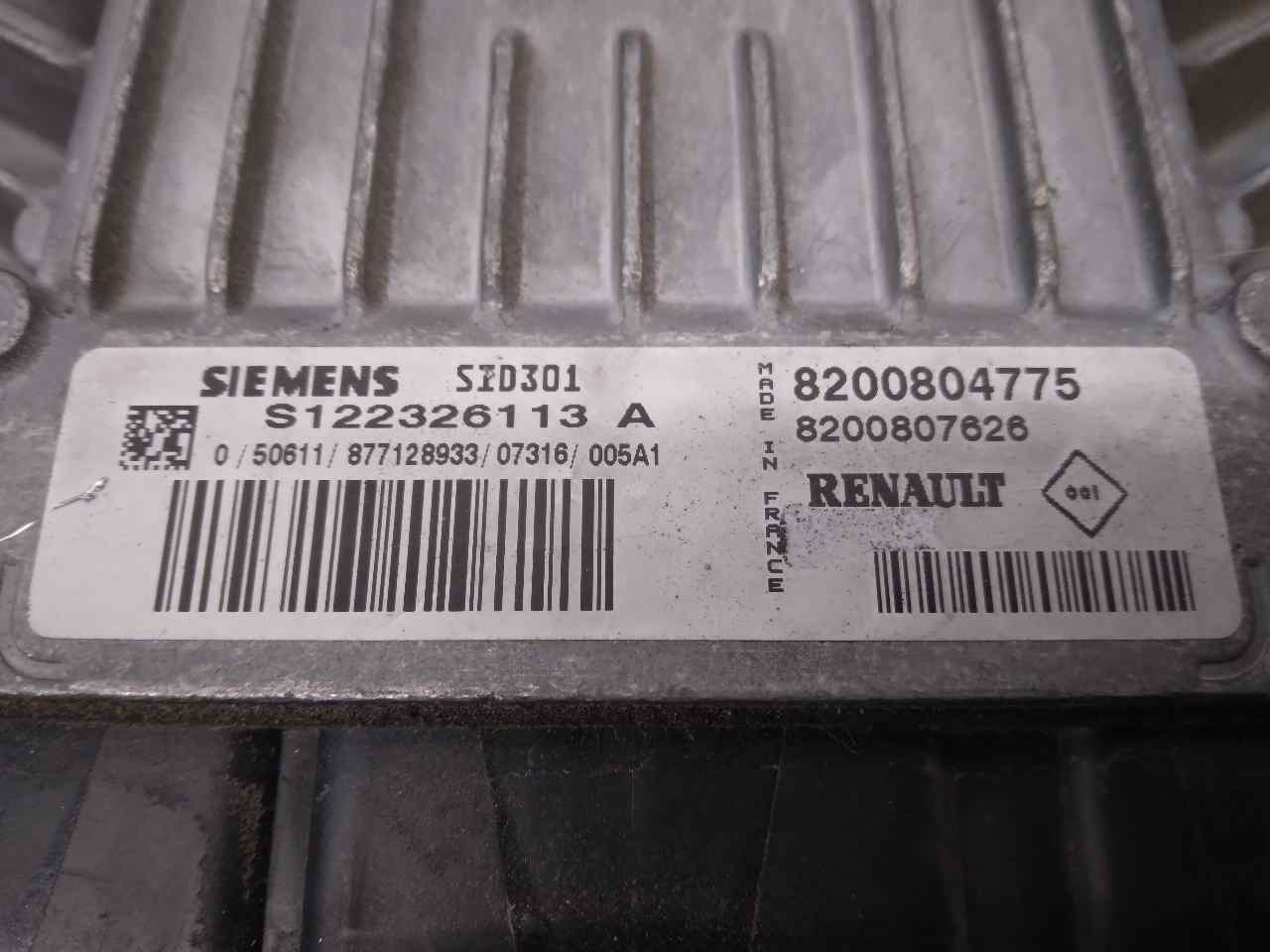 RENAULT Scenic 2 generation (2003-2010) Engine Control Unit ECU 8200804775,S122326113A,SIEMENS 19905778