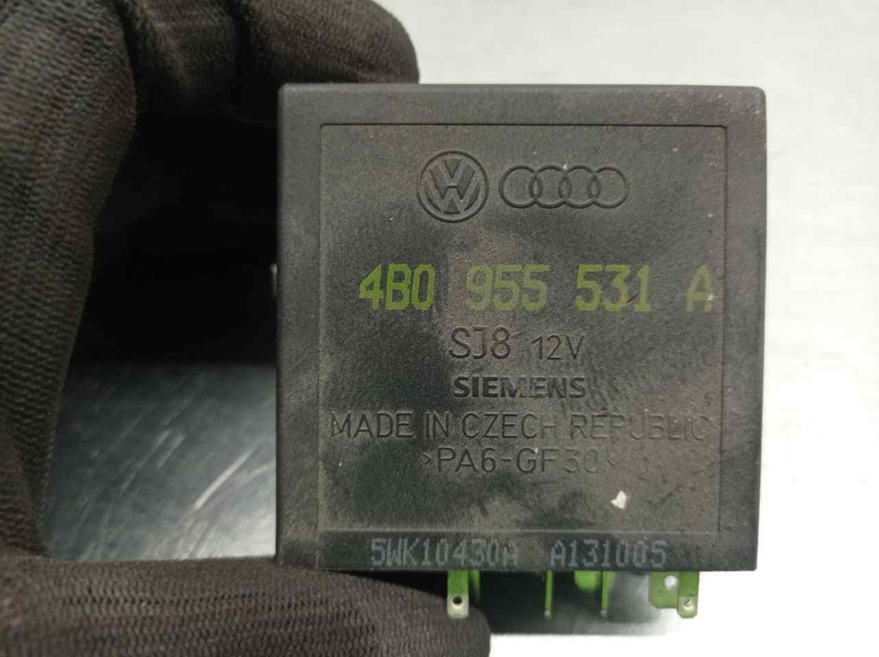 SEAT Leon 1 generation (1999-2005) Relays 4B0955531A, 5WK10430A, SIEMENS 21104111