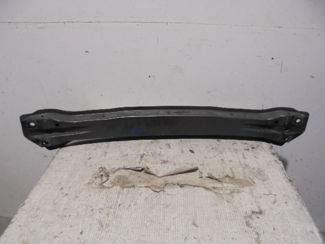 Refuerzo paragolpes delantero 135930 A4546200330 de Smart Forfour (454) 2004-2006 95 CV con 1 km - pieza usada