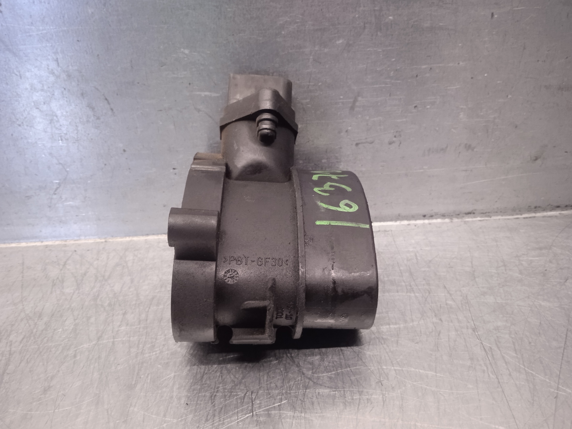 PONTIAC 5 Series E39 (1995-2004) Mass Air Flow Sensor MAF 0928400468, 77870760+ 19838407