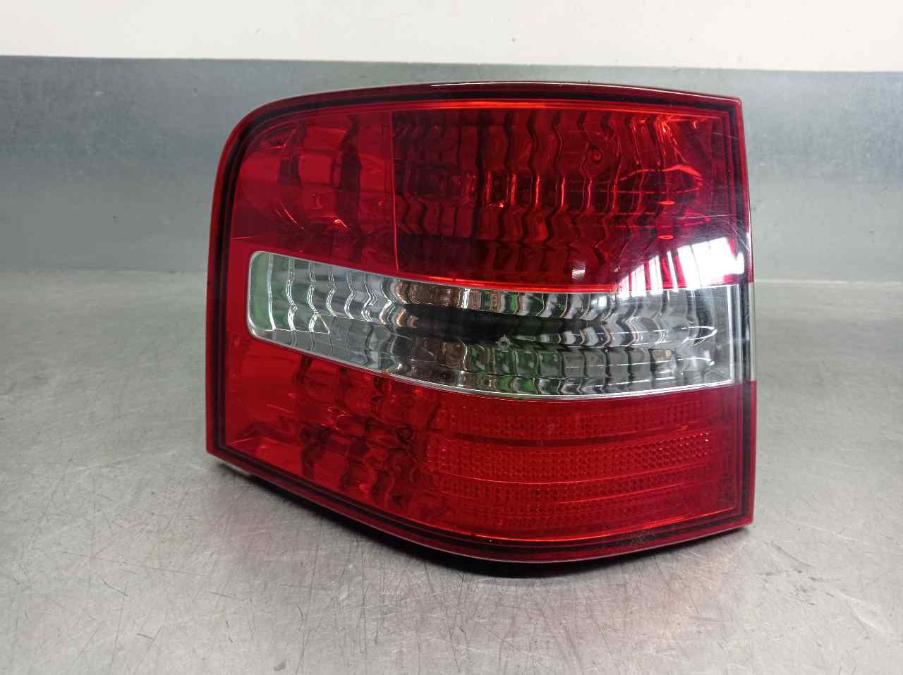 FIAT Rear Left Taillight DEALETA, 5PUERTAS, 46758989+ 19832032