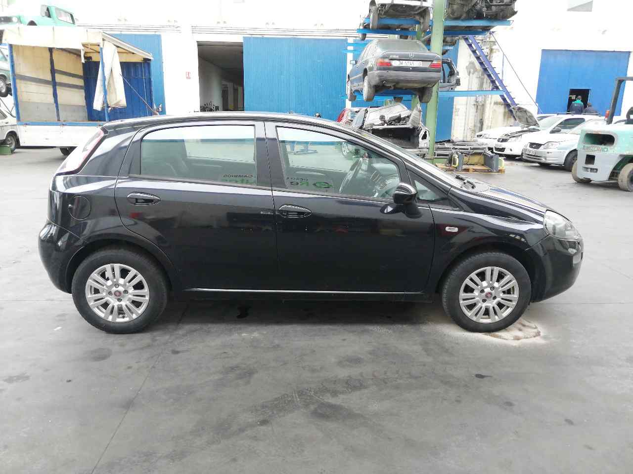 FIAT Grande Punto 1 generation (2006-2008) Нижний рычаг передний левый 51895367 19841970