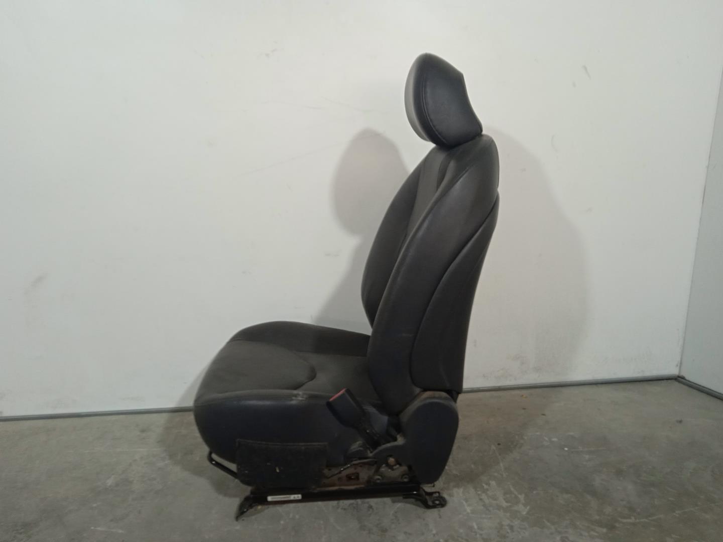 TOYOTA RAV4 2 generation (XA20) (2000-2006) Front Right Seat 4507227, CUERONEGRO, 5PUERTAS 19894728