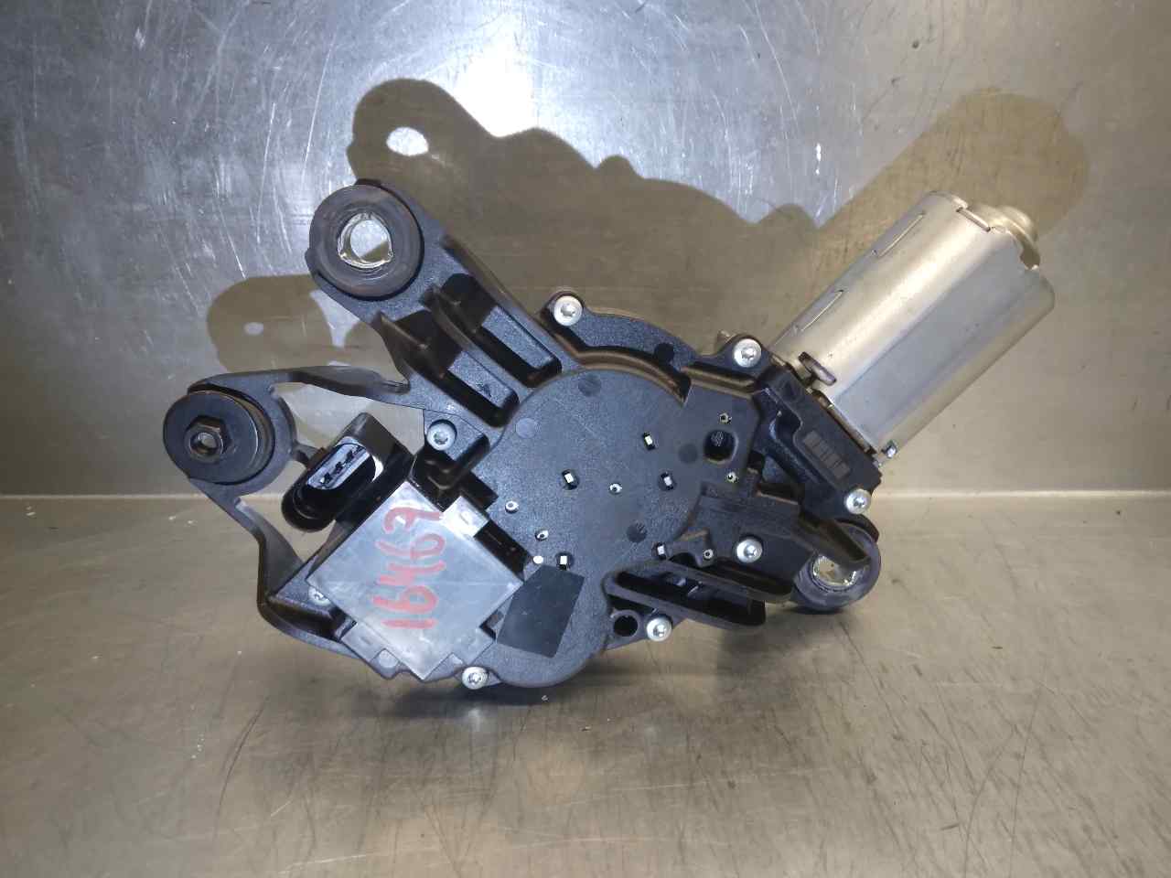 VOLKSWAGEN Golf 6 generation (2008-2015) Baklucka Fönstertorkare Motor 5K6955711A, 0390201826 19841496