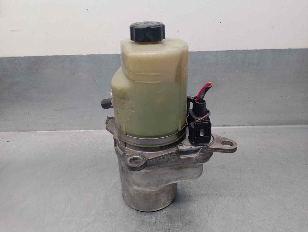 FORD Focus 2 generation (2004-2011) Power Steering Pump 4M513K514AD 21725767