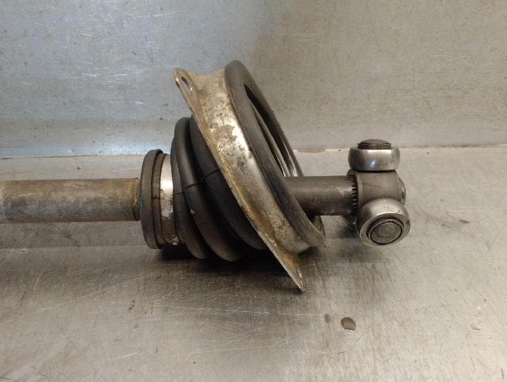 Transmisión delantera izquierda F8Q 7700110484 de Renault Kangoo express (fc0/1_) 2001-2026 64 CV - pieza usada