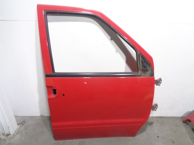 NISSAN Serena 1 generation (1991-2002) Front Right Door 801007C932, ROJA, 5PUERTAS 19863099