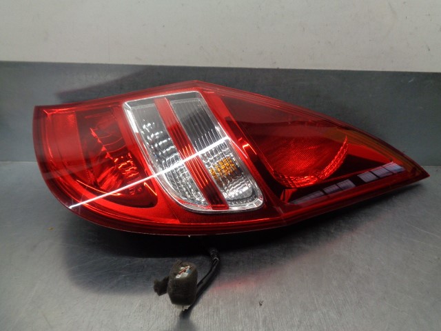 HYUNDAI i30 FD (1 generation) (2007-2012) Rear Right Taillight Lamp 924022R000, 924022R0 19858577