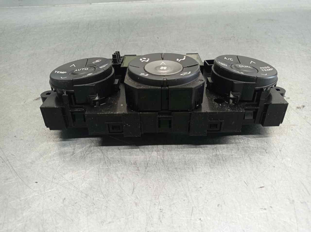 DODGE RAV4 2 generation (XA20) (2000-2006) Klimakontrollenhet 5590042240 19814629