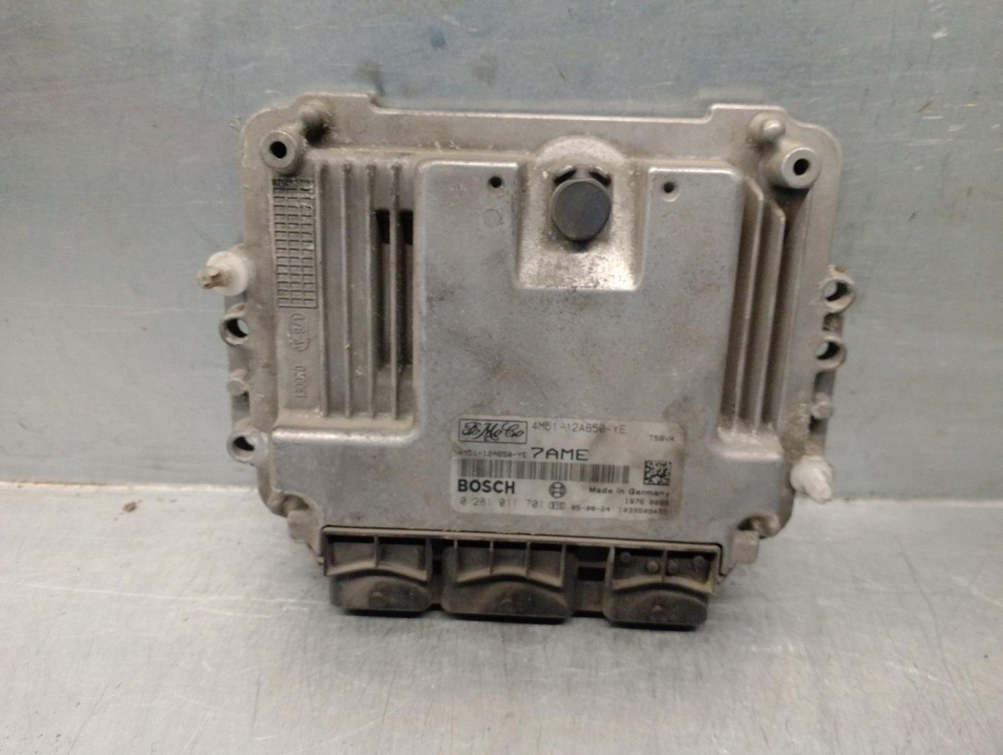 FORD Focus 2 generation (2004-2011) Moottorin ohjausyksikkö ECU 4M5112A650YE, 0281011701 21727514