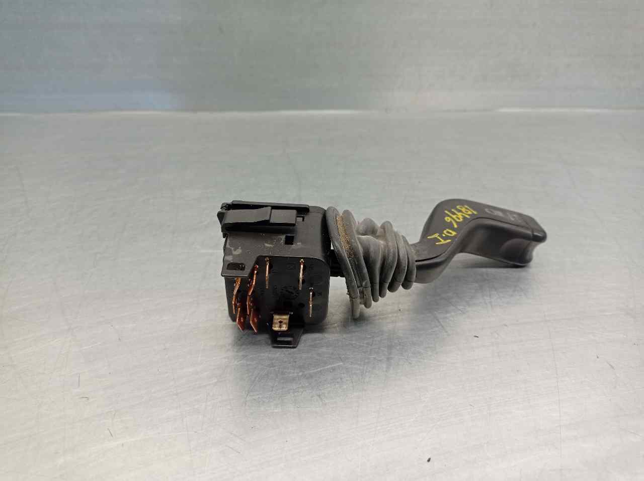 OPEL Astra F (1991-2002) Headlight Switch Control Unit 90221174 24152045