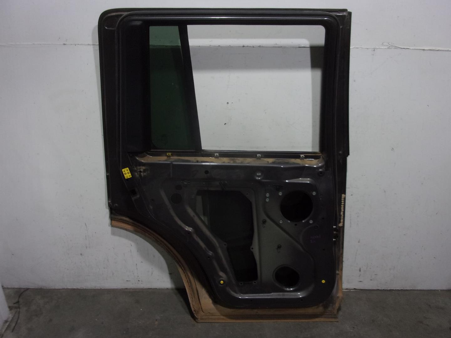 LAND ROVER Discovery 3 generation (2004-2009) Rear Left Door BFA780110, GRISOSCURO, 5PUERTAS 23773449