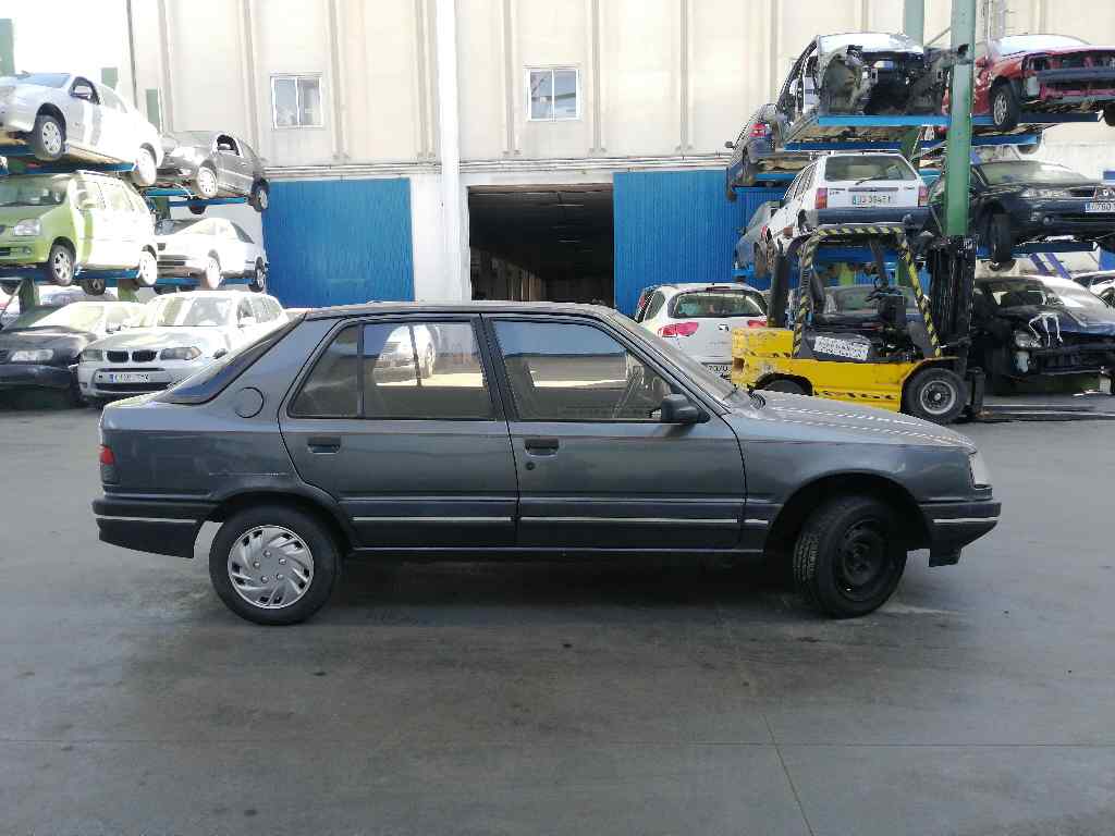 PEUGEOT 309 1 generation (1985-1993) Bagkofanger NEGROTEXTURADO,5PUERTAS,741166+ 19748951