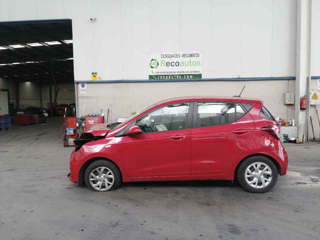 HYUNDAI i10 2 generation (2013-2019) Galinio dangčio (bagažinės) valytuvo kojelė 98811B9000 19846865