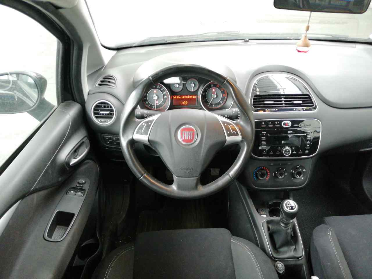 FIAT Grande Punto 1 generation (2006-2008) Braț de control inferior stânga față 19841970