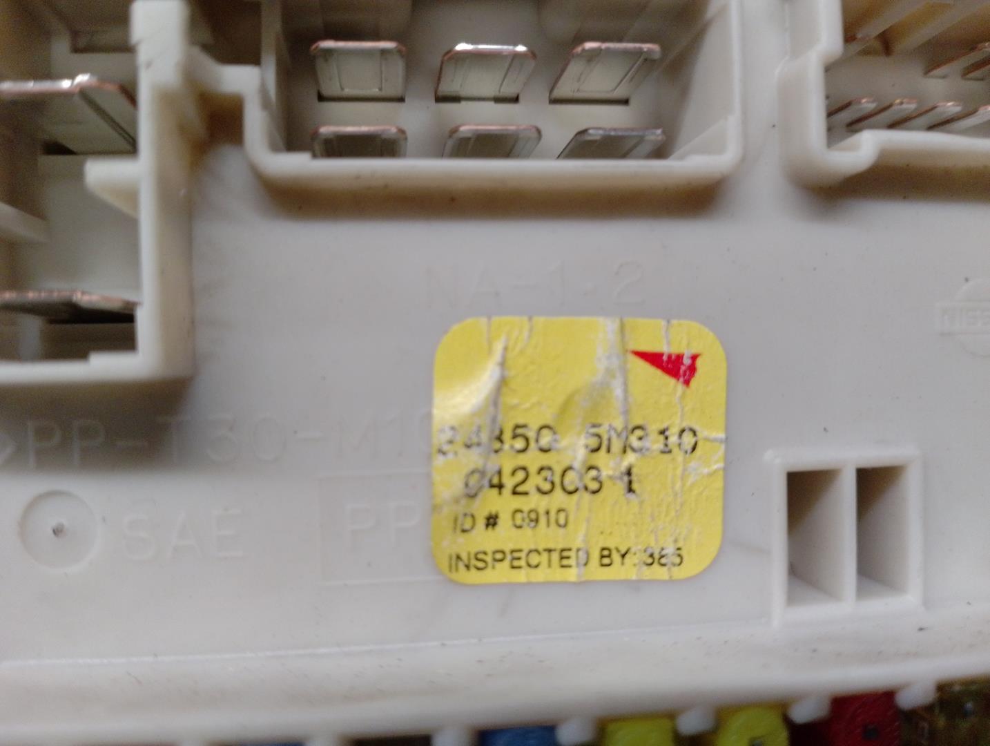 NISSAN Almera N16 (2000-2006) Fuse Box 243505M310 24189202