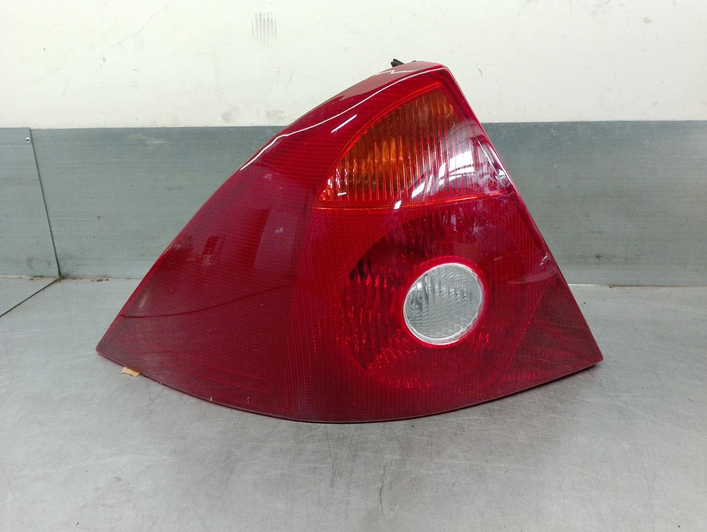 FORD Mondeo 3 generation (2000-2007) Rear Left Taillight 084311938L, 1371861, 5PUERTAS 23762142
