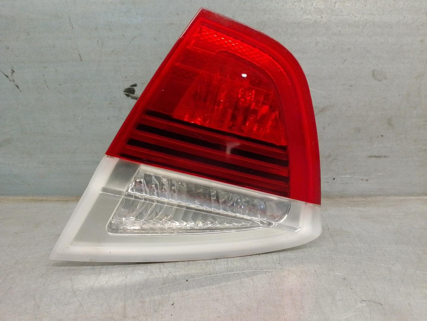 BMW 3 Series E90/E91/E92/E93 (2004-2013) Rear Right Taillight Lamp 6937460, 0284912227, 4PUERTAS 23753302