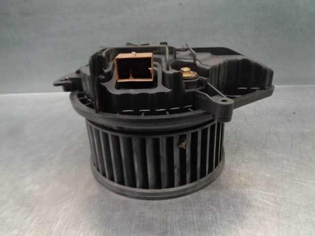 SUZUKI A4 B7/8E (2004-2008) Heater Blower Fan VALEO, VALEO+983692C 19835277