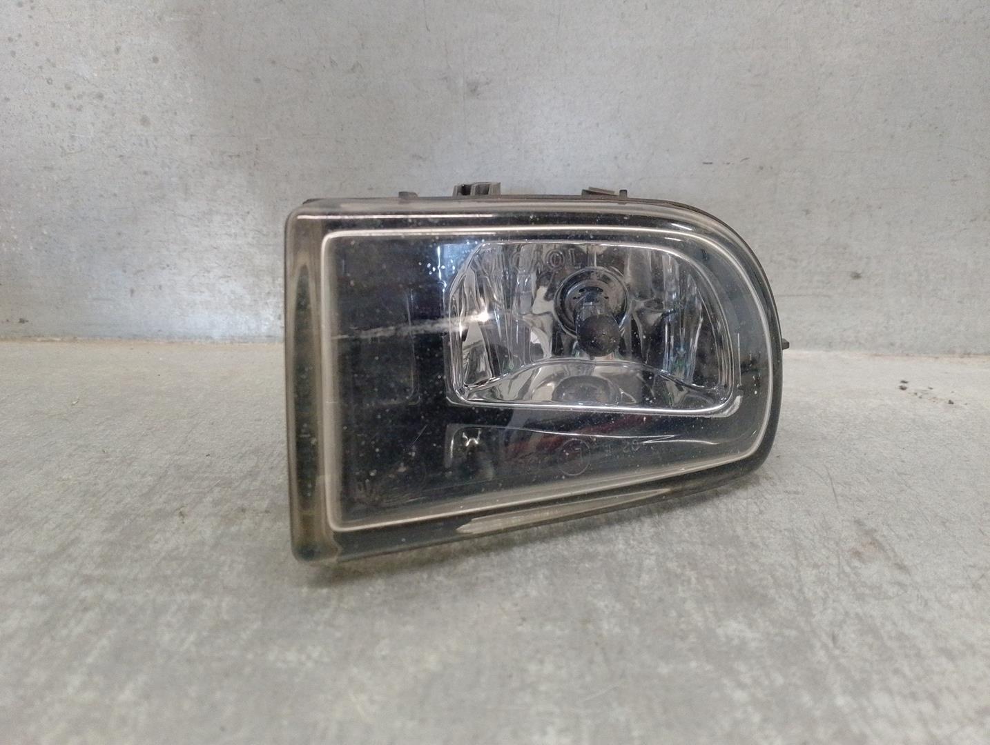 TOYOTA Avensis 1 generation (1997-2003) Front Right Fog Light 8121005050, 1NA23800102, 5PUERTAS 24214071